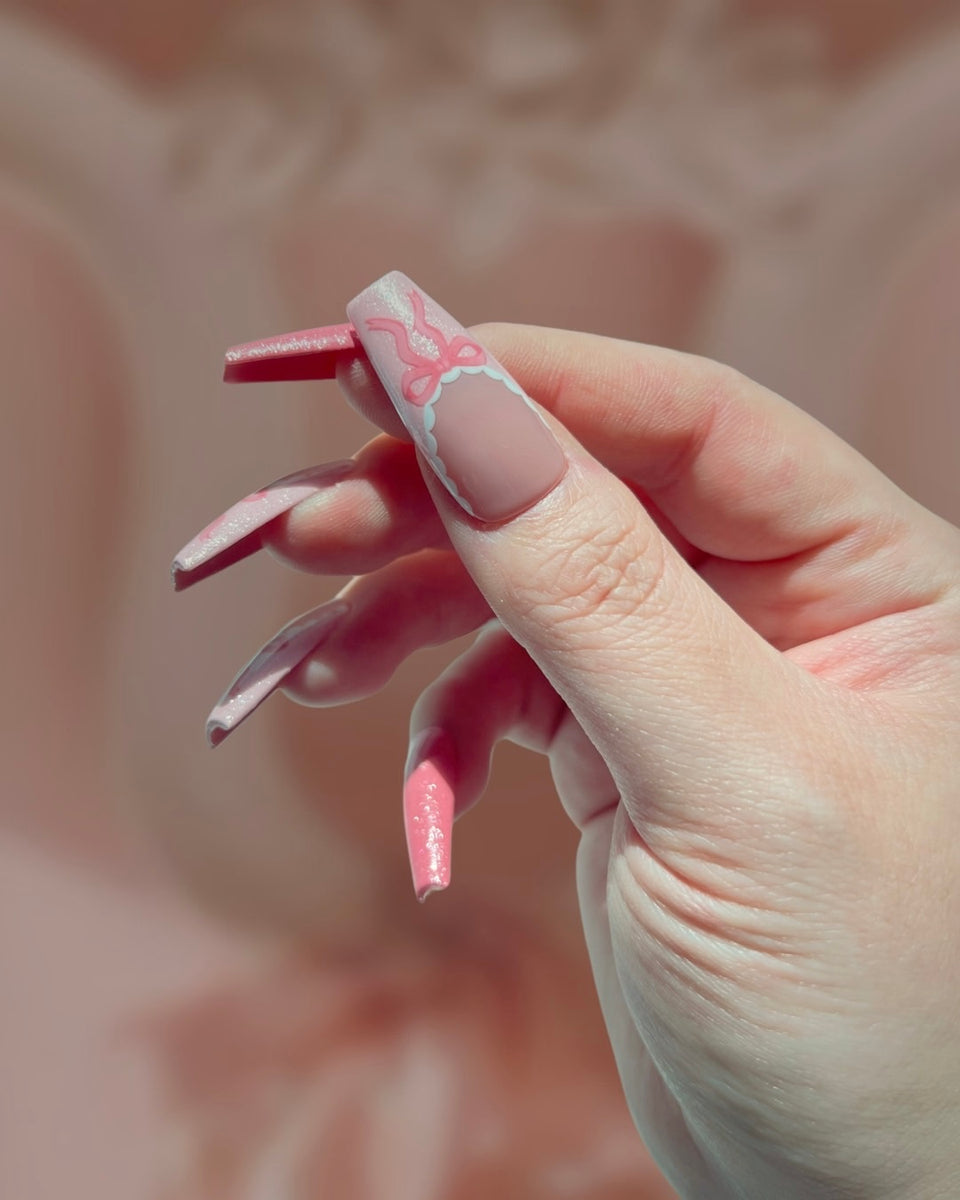 Coquette Nails 