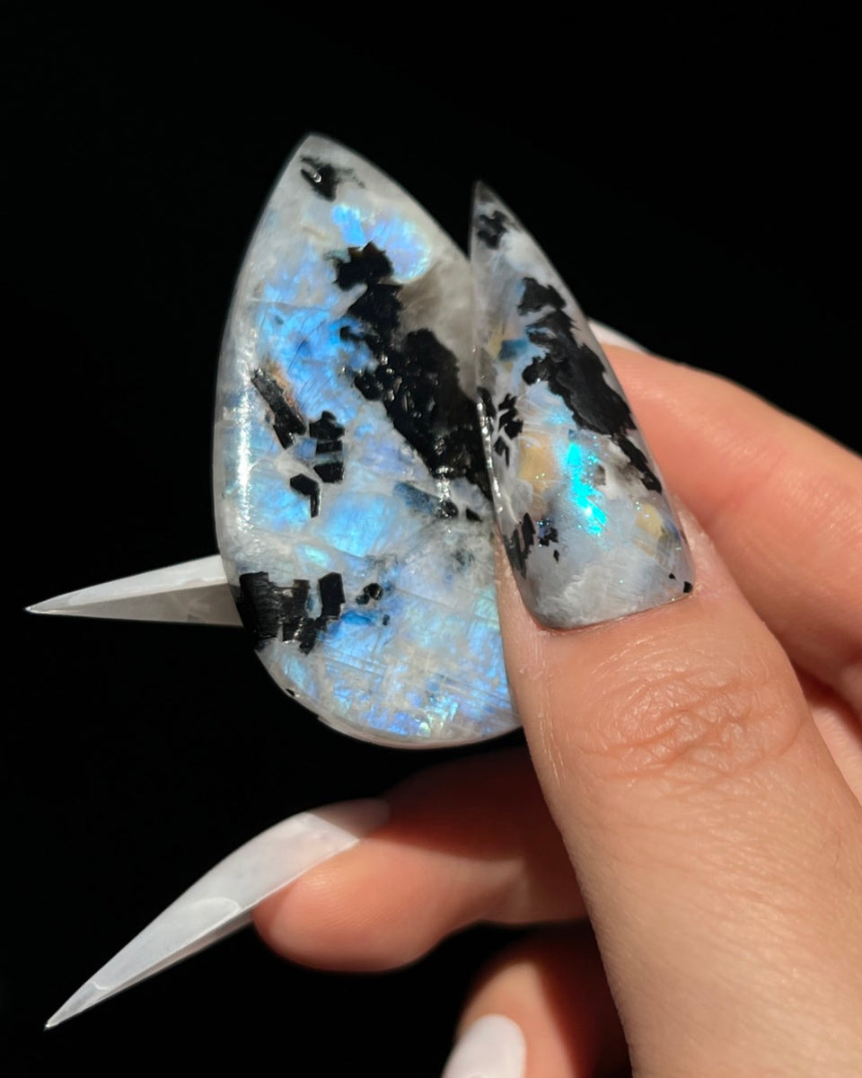 COFFIN NAIL MOONSTONE 2024