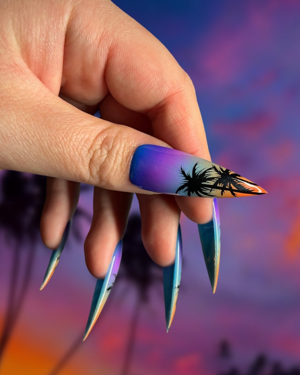 Violet Sunset Nails That Glow at Dusk