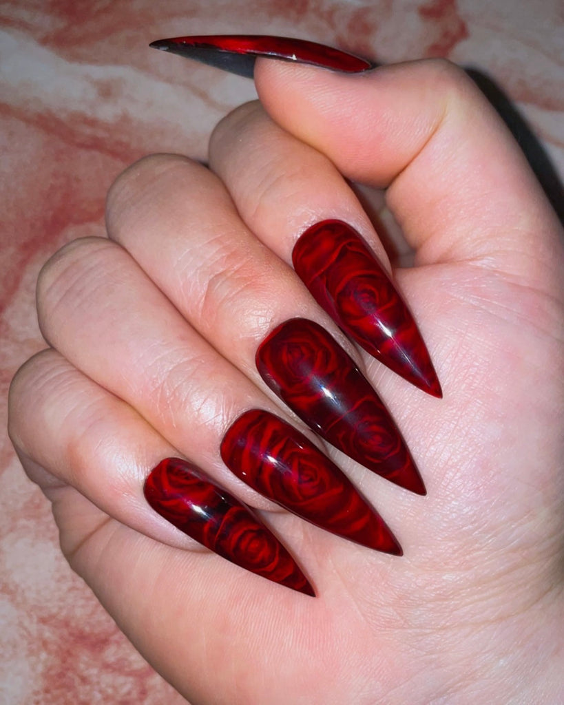 Gothic: Sterling – Pamper Nail Gallery
