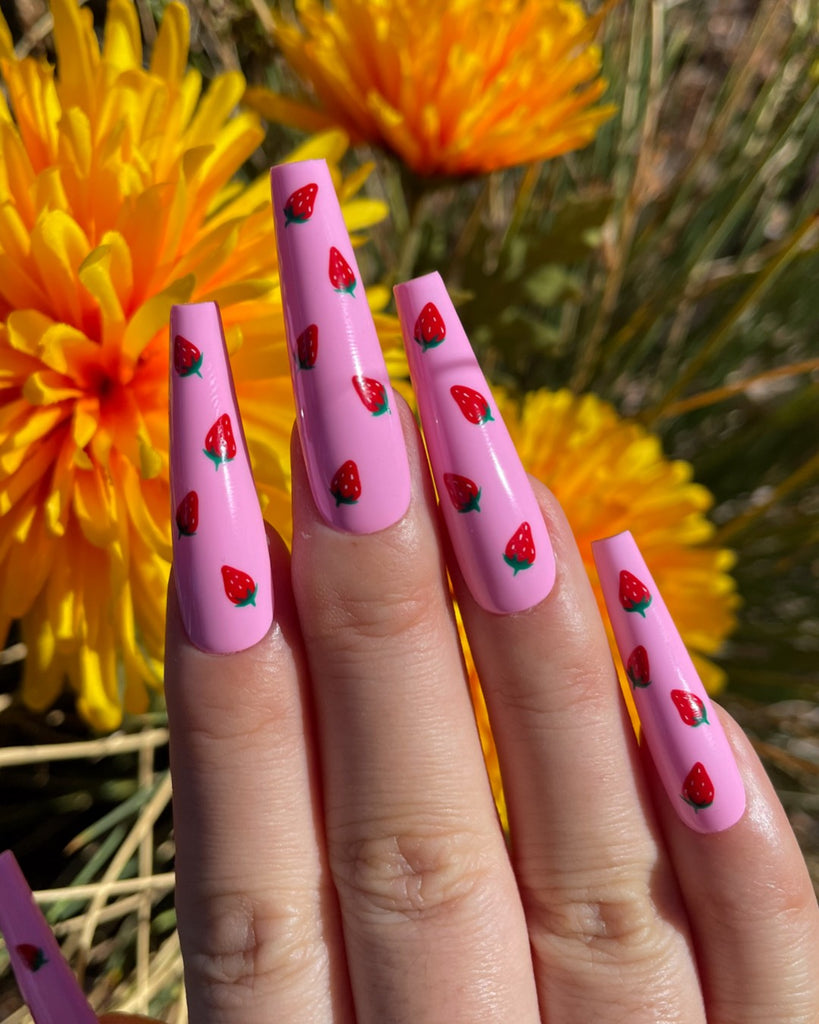 Fraise-Pamper Nail Gallery-the picnic series 