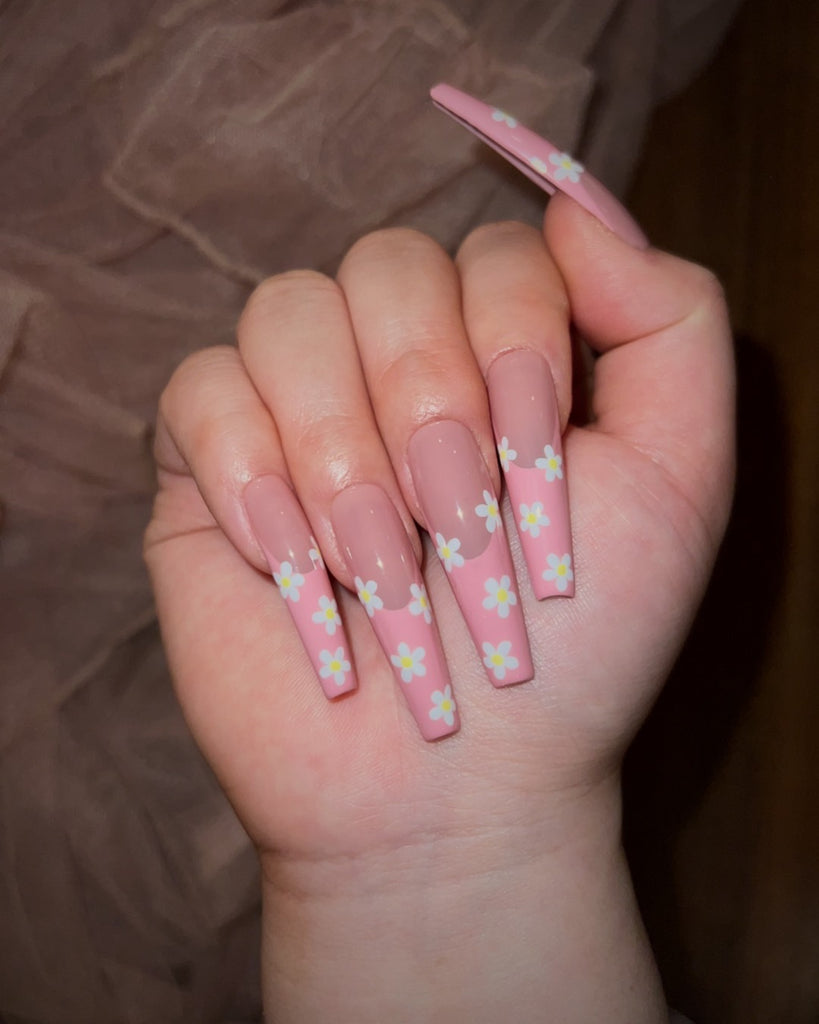 Flower Power-Pamper Nail Gallery-french tip 