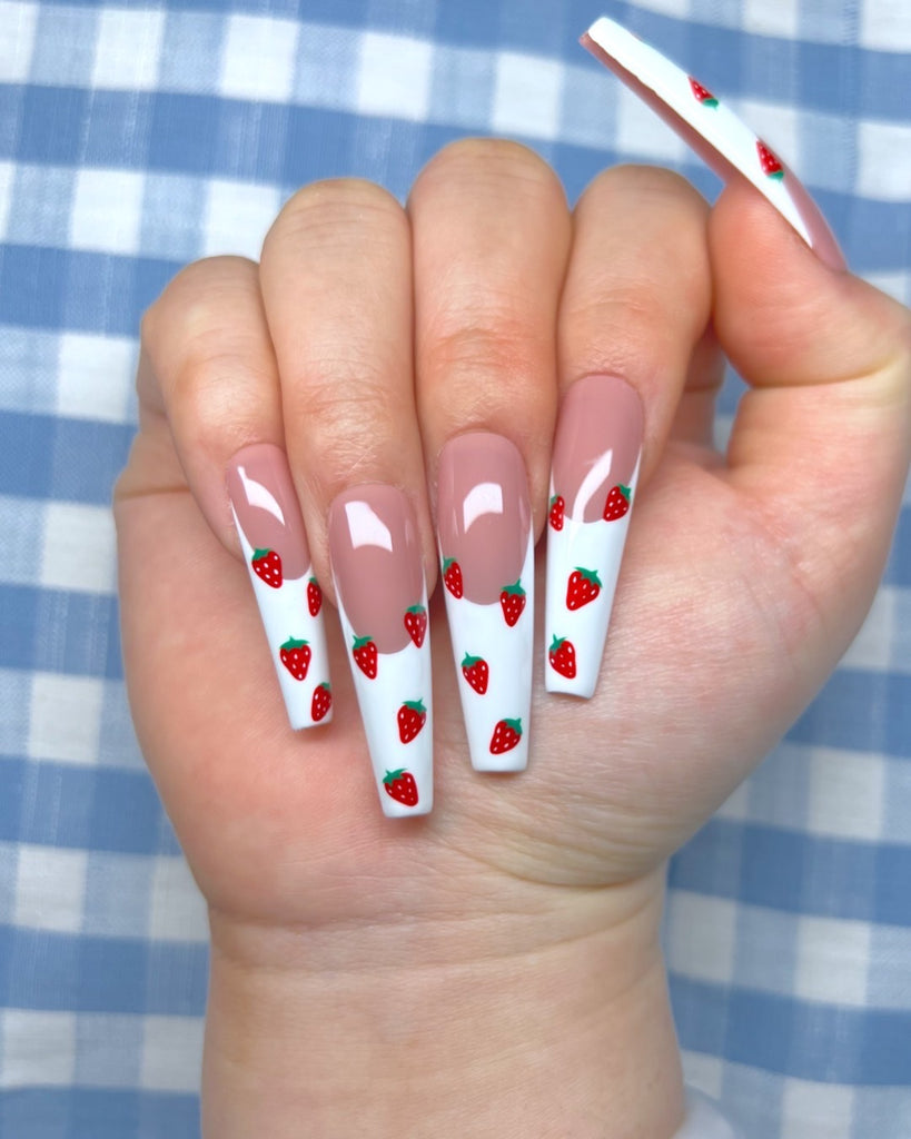 Les Fraise Française-Pamper Nail Gallery-french tip 